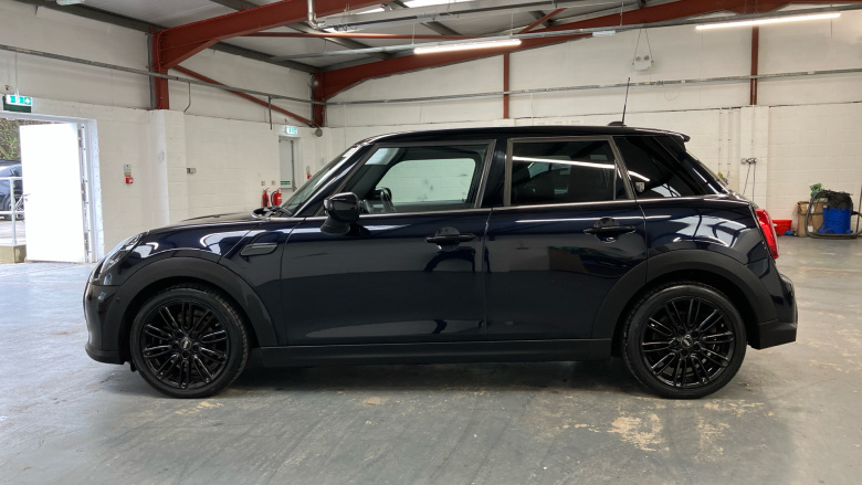 MINI Hatchback 1.5 Cooper Exclusive Premium Plus 5dr Auto Petrol Hatchback